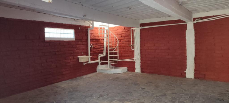 Imagem Casa com 3 Quartos à Venda, 310 m² em Vila Nova - Porto Alegre