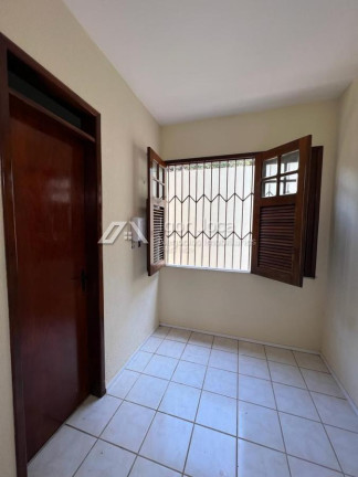 Imagem Casa com 4 Quartos à Venda, 315 m² em Sapiranga - Fortaleza