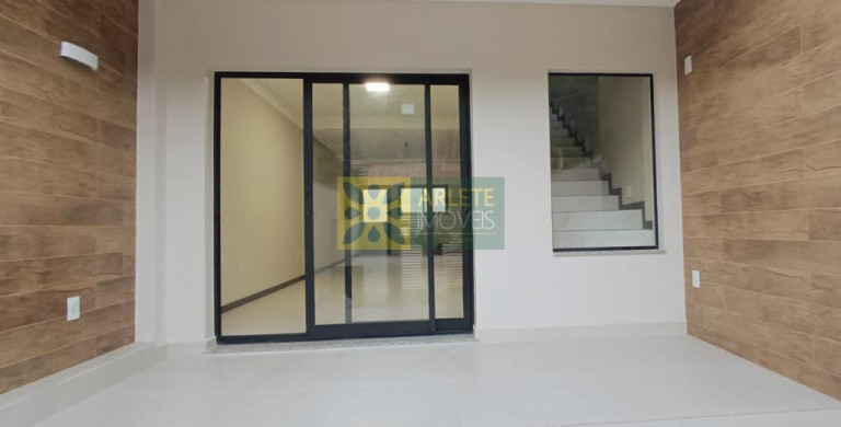 Imagem Casa com 2 Quartos à Venda, 140 m² em Bombas - Bombinhas Imagem Casa com 2 Quartos à Venda, 140 m² em Bombas - Bombinhas