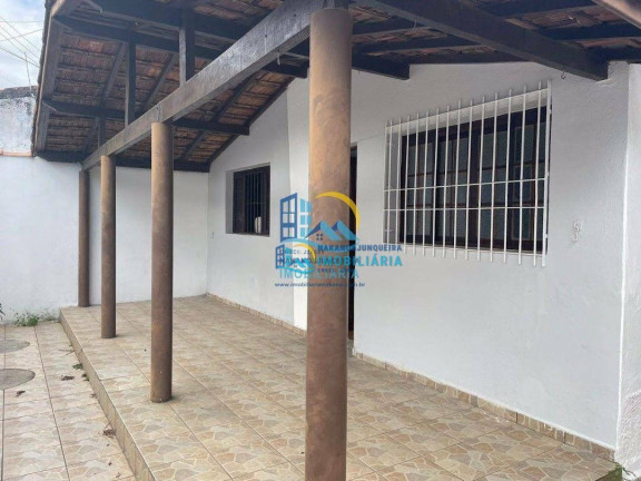 Casa com 3 Quartos à Venda,  em Centro - Caraguatatuba