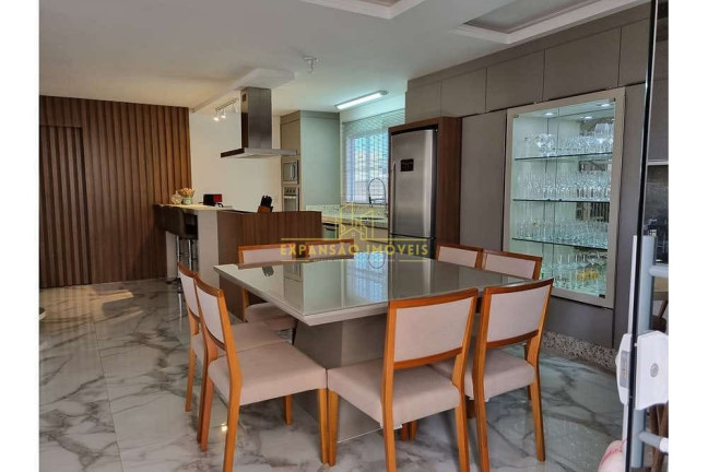 Imagem Casa com 3 Quartos à Venda, 199 m² em São João Do Rio Vermelho - Florianópolis Imagem Casa com 3 Quartos à Venda, 199 m² em São João Do Rio Vermelho - Florianópolis