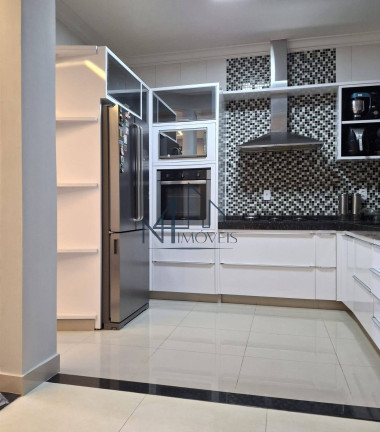 Imagem Sobrado com 3 Quartos à Venda, 170 m² em Setor Faiçalville - Goiânia