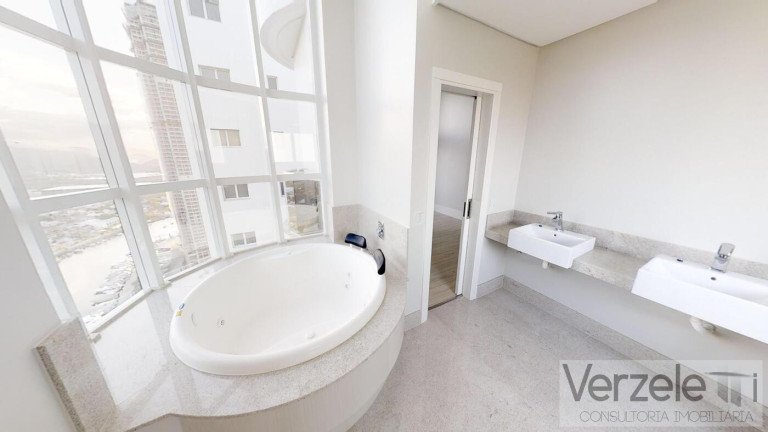 Imagem Apartamento com 6 Quartos à Venda, 490 m² em Centro - Balneário Camboriú Imagem Apartamento com 6 Quartos à Venda, 490 m² em Centro - Balneário Camboriú