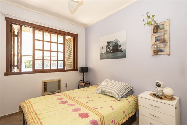 Imagem Casa com 4 Quartos à Venda, 250 m² em Três Figueiras - Porto Alegre Imagem Casa com 4 Quartos à Venda, 250 m² em Três Figueiras - Porto Alegre