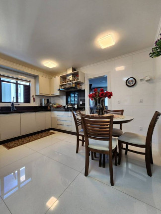 Imagem Apartamento com 3 Quartos à Venda, 184 m² em Centro - Balneário Camboriú Imagem Apartamento com 3 Quartos à Venda, 184 m² em Centro - Balneário Camboriú