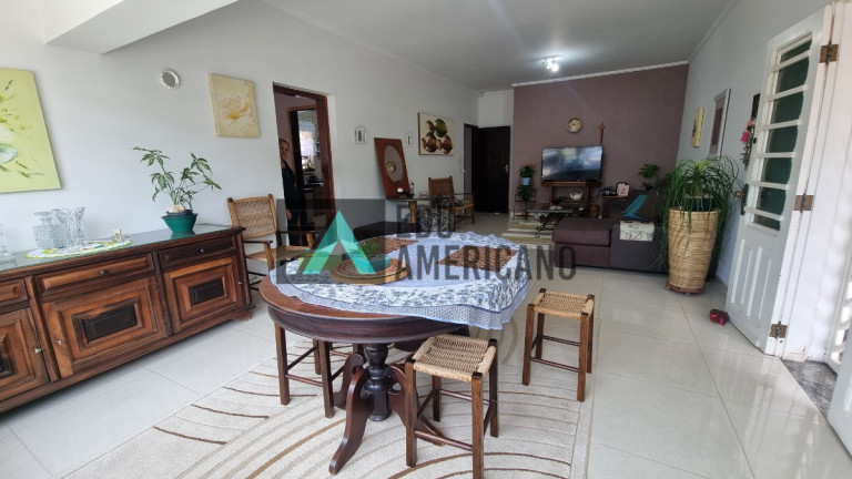 Imagem Casa com 5 Quartos à Venda, 270 m² em Centro - Atibaia