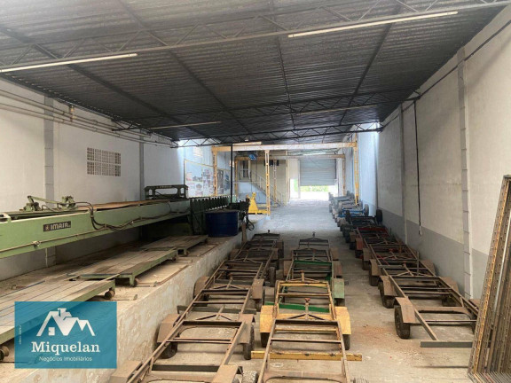 Galpão à Venda ou Locação, 550 m² em Itaim Paulista - São Paulo