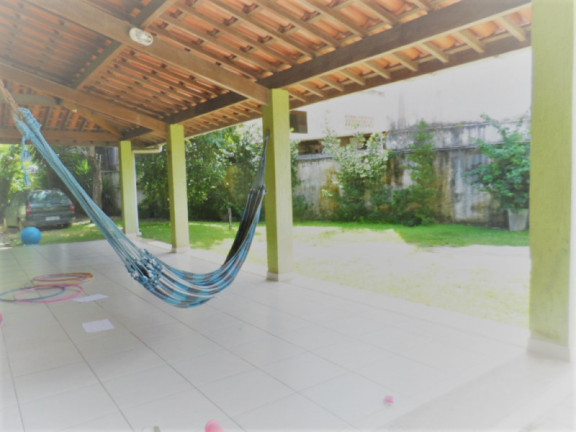 Imagem Casa com 5 Quartos à Venda, 220 m²