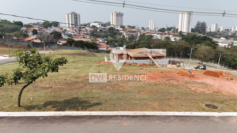Terreno em Condomínio à Venda, 518 m² em Condomínio Villagio Piu Verde - Itatiba