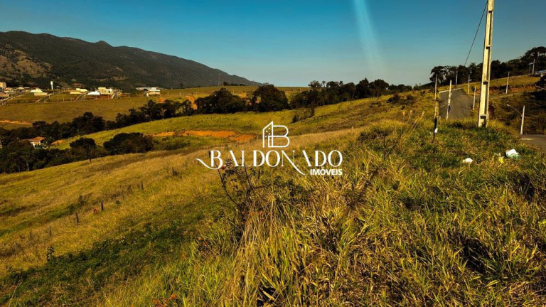 Terreno à Venda, 300 m² em Centro - Extrema