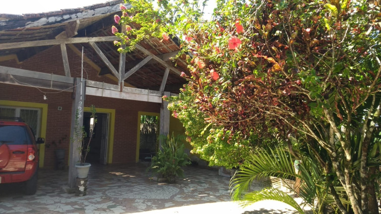 Imagem Casa com 3 Quartos à Venda, 180 m² em Centro - Ubatuba