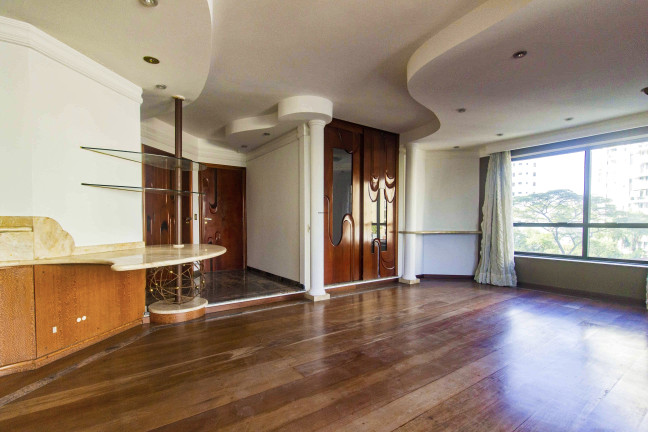 Apartamento com 3 Quartos à Venda, 192 m² em Moema - São Paulo