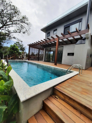 Imagem Casa com 3 Quartos à Venda, 258 m² em Taquaras - Balneário Camboriú Imagem Casa com 3 Quartos à Venda, 258 m² em Taquaras - Balneário Camboriú