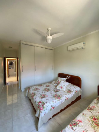Imagem Casa com 4 Quartos à Venda, em Flórida - Praia Grande Imagem Casa com 4 Quartos à Venda, em Flórida - Praia Grande