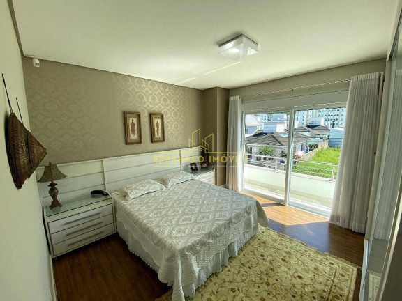Imagem Casa com 4 Quartos à Venda, 402 m² em Pedra Branca - Palhoça Imagem Casa com 4 Quartos à Venda, 402 m² em Pedra Branca - Palhoça