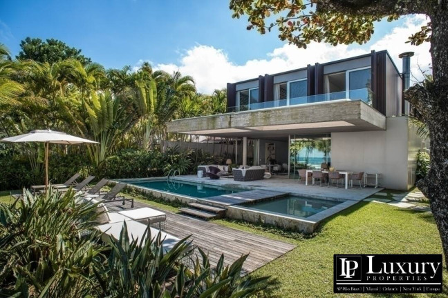 Imagem Casa com 6 Quartos à Venda, 675 m² em Baleia - São Sebastião