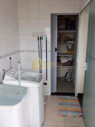 Imagem Casa com 3 Quartos à Venda, 205 m² em Vila Curuçá - Santo André