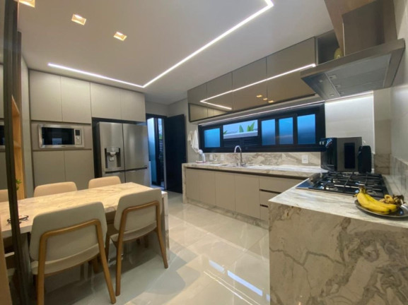 Imagem Casa com 4 Quartos à Venda, 276 m² em Alphaville Flamboyant Residencial Araguaia - Goiânia Imagem Casa com 4 Quartos à Venda, 276 m² em Alphaville Flamboyant Residencial Araguaia - Goiânia