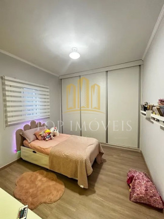 Imagem Sobrado com 3 Quartos à Venda, 160 m² em Chácaras Oliveiras - São José Dos Campos Imagem Sobrado com 3 Quartos à Venda, 160 m² em Chácaras Oliveiras - São José Dos Campos