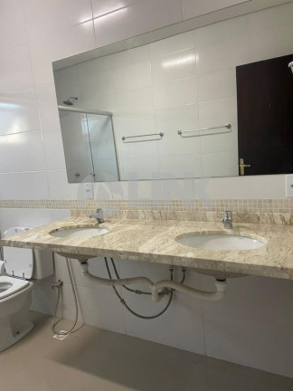 Imagem Imóvel com 3 Quartos à Venda, 221 m² em Chácara Das Pedras - Porto Alegre Imagem Imóvel com 3 Quartos à Venda, 221 m² em Chácara Das Pedras - Porto Alegre