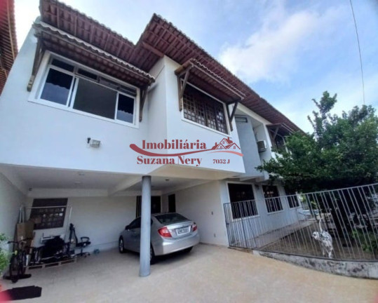 Casa com 4 Quartos à Venda,  em Capim Macio - Natal