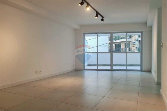 Imagem Apartamento com 4 Quartos à Venda, 165 m² em Lagoa - Rio De Janeiro Imagem Apartamento com 4 Quartos à Venda, 165 m² em Lagoa - Rio De Janeiro