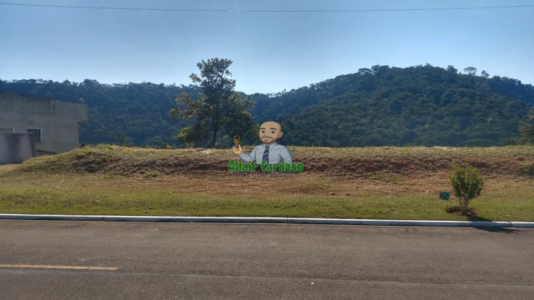 Terreno à Venda, 1.000 m² em Centro - Jambeiro