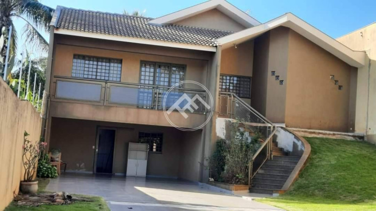 Casa com 3 Quartos à Venda, 224 m² em Jardim Floresta - Rebello - Sertanópolis