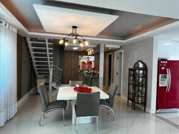 Imagem Casa com 3 Quartos à Venda, 450 m² em Itacoatiara - Niterói