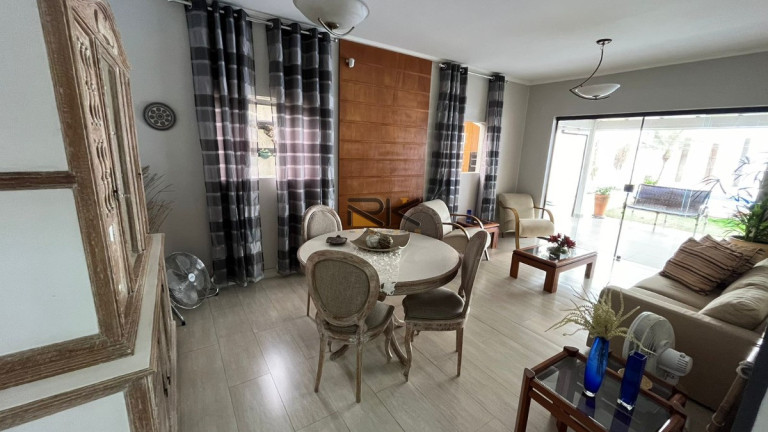 Imagem Casa com 4 Quartos à Venda, 250 m² em Centro - Ubatuba Imagem Casa com 4 Quartos à Venda, 250 m² em Centro - Ubatuba