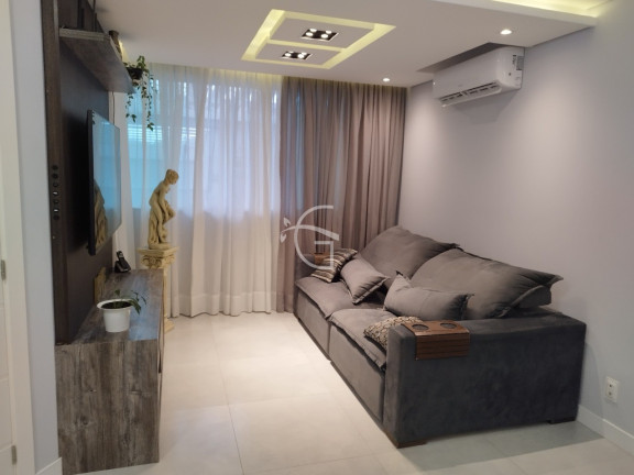 Imagem Casa com 3 Quartos à Venda, em Glória - Joinville Imagem Casa com 3 Quartos à Venda, em Glória - Joinville