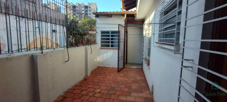 Imagem Casa com 3 Quartos à Venda, 120 m² em Medianeira - Porto Alegre Imagem Casa com 3 Quartos à Venda, 120 m² em Medianeira - Porto Alegre