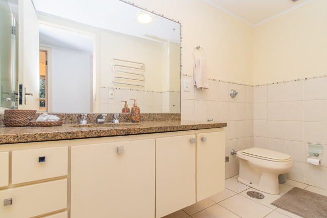 Imagem Apartamento com 3 Quartos à Venda, 153 m² em Rio Branco - Porto Alegre Imagem Apartamento com 3 Quartos à Venda, 153 m² em Rio Branco - Porto Alegre