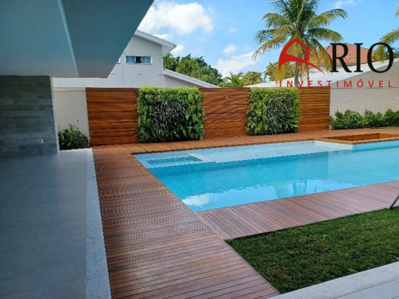 Imagem Casa com 5 Quartos à Venda, 1.520 m² em Barra Da Tijuca - Rio De Janeiro Imagem Casa com 5 Quartos à Venda, 1.520 m² em Barra Da Tijuca - Rio De Janeiro