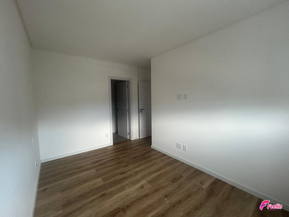 Apartamento com 3 Quartos à Venda, 130 m² em Estreito - Florianópolis