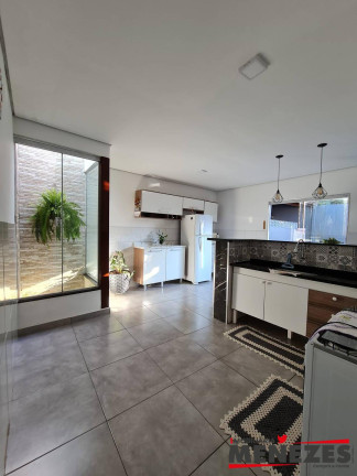 Imagem Casa com 3 Quartos à Venda, 319 m² em Jardim Ariana - Leme