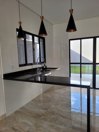 Imagem Sobrado com 3 Quartos à Venda, 137 m² em Villas Do Jaguari - Santana De Parnaíba