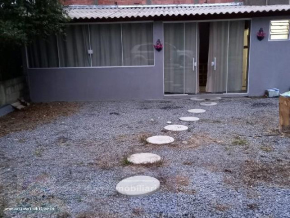 Imagem Casa à Venda, em Caputera - Cotia Imagem Casa à Venda, em Caputera - Cotia