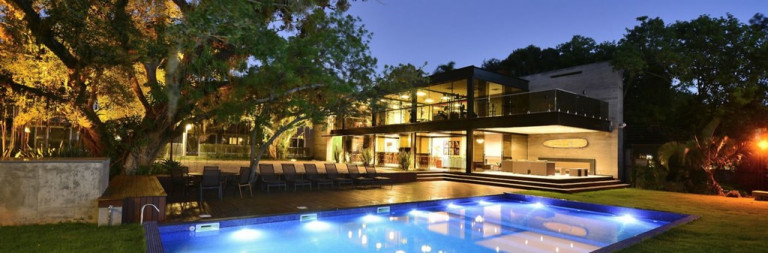 Imagem Casa de Condomínio com 3 Quartos à Venda, 685 m² em Tristeza - Porto Alegre