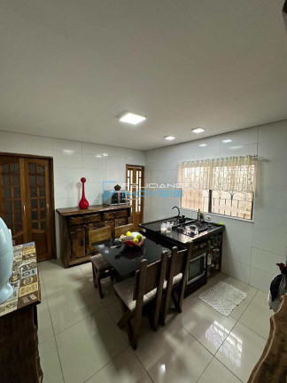 Imagem Casa com 2 Quartos à Venda, 120 m² em Guilhermina - Praia Grande