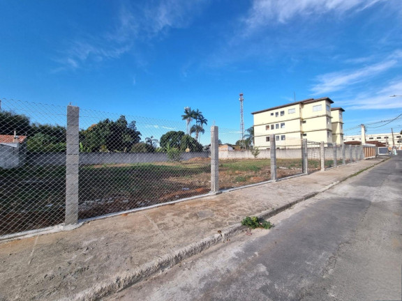 Terreno à Venda, 270 m² em Santana - Pindamonhangaba