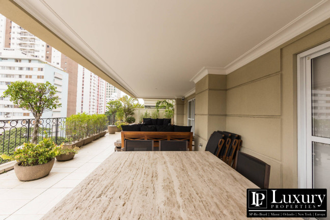 Imagem Apartamento com 3 Quartos à Venda, 280 m² em Vila Nova Conceição - São Paulo Imagem Apartamento com 3 Quartos à Venda, 280 m² em Vila Nova Conceição - São Paulo