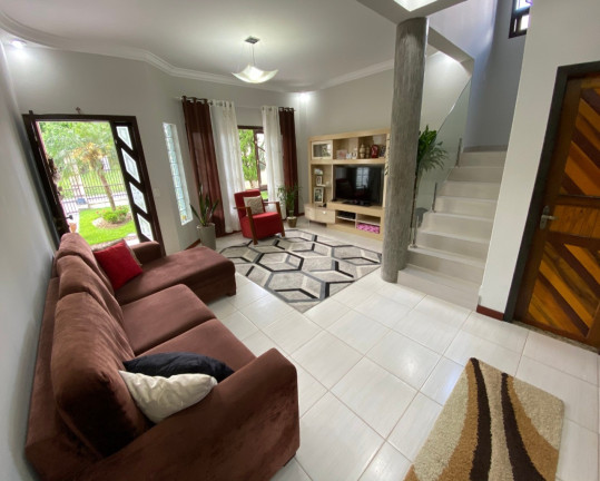 Imagem Casa com 3 Quartos à Venda, 238 m² em Vila Nova - Joinville