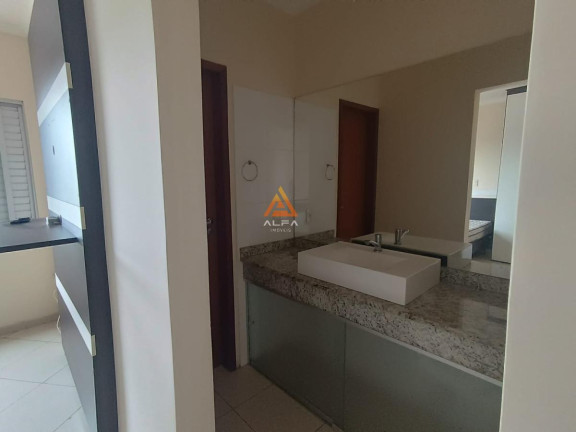 Imagem Cobertura com 3 Quartos à Venda, 166 m²