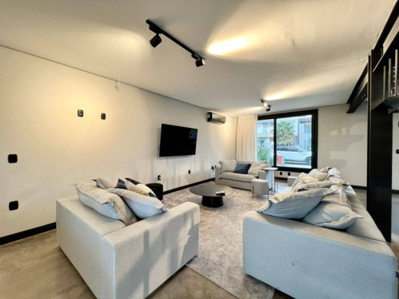 Imagem Casa de Condomínio com 4 Quartos à Venda, 278 m² em Centro - Xangri-lá