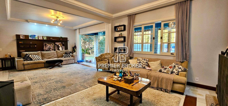 Imagem Casa com 5 Quartos à Venda, 160 m² em Albuquerque - Teresópolis Imagem Casa com 5 Quartos à Venda, 160 m² em Albuquerque - Teresópolis