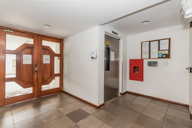 Imagem Cobertura com 2 Quartos à Venda, 131 m² em Passo Da Areia - Porto Alegre