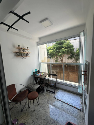 Imagem Apartamento com 2 Quartos à Venda, 64 m²