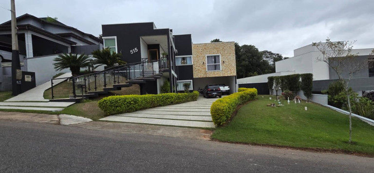 Casa de Condomínio com 4 Quartos à Venda, 300 m² em Jardim Colônia - Jacareí