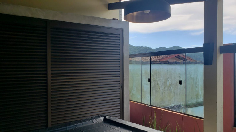 Imagem Sobrado com 3 Quartos à Venda, 155 m² em Lagoinha - Ubatuba